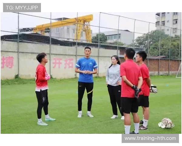 足球前球星转型助教助力球队发展 哪些传奇人物再度披上教练战袍