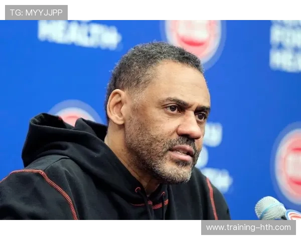 足球场上的俊帅英姿 揭开足球明星的魅力面纱